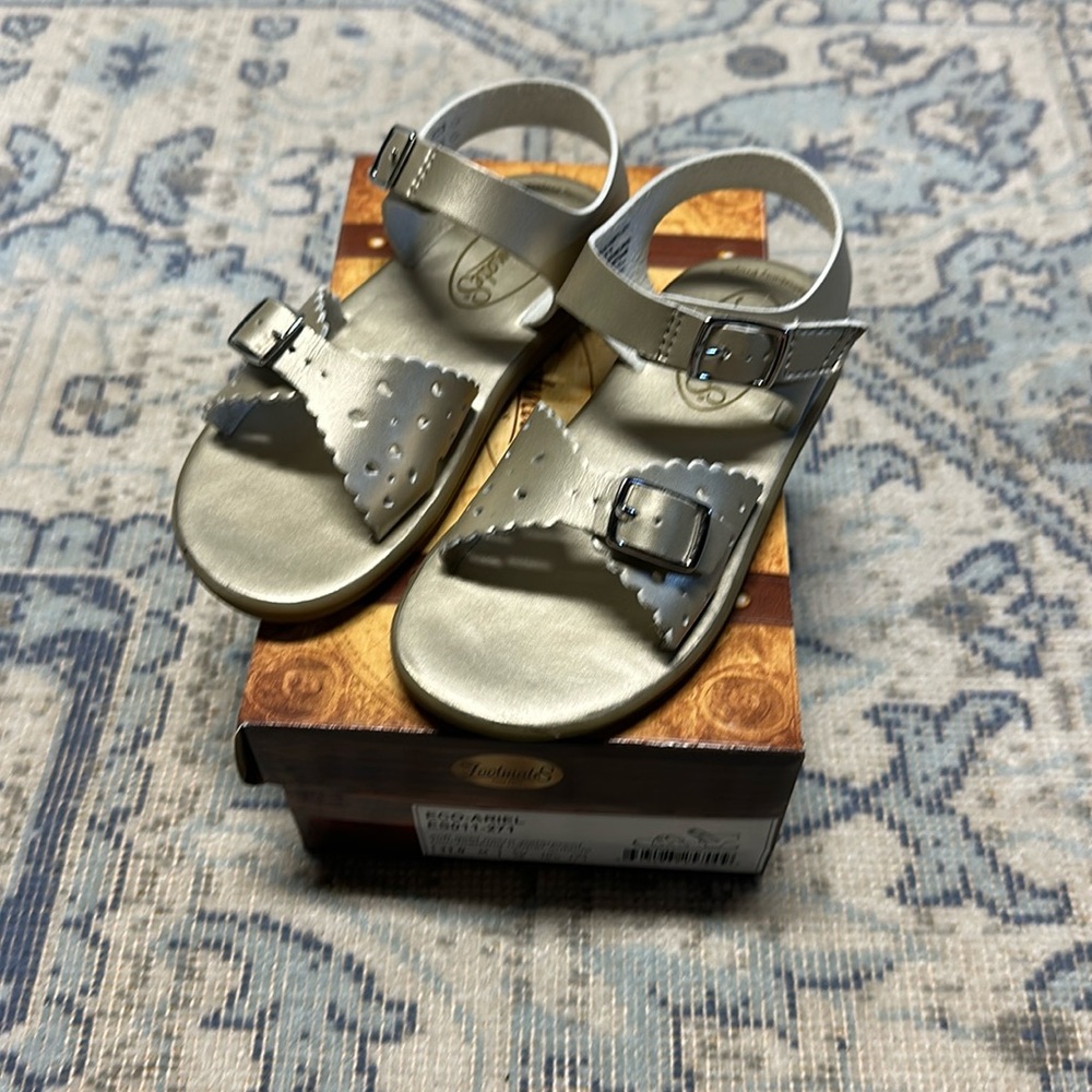 Footmates Gold Ariel Sandals